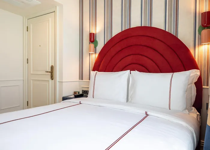 Khai Hotel Karakoey